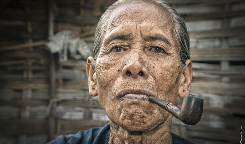 8_Portrait-Frau-E-DE-ethnische-Minderheit